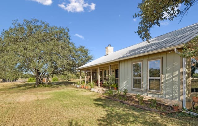 466  County Road 742, Yancey, TX 78886 — photo 5