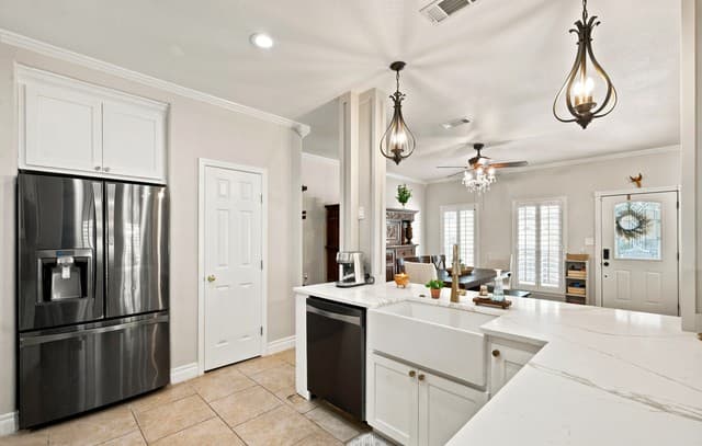 117  Whitewing, Floresville, TX 78114 — photo 10