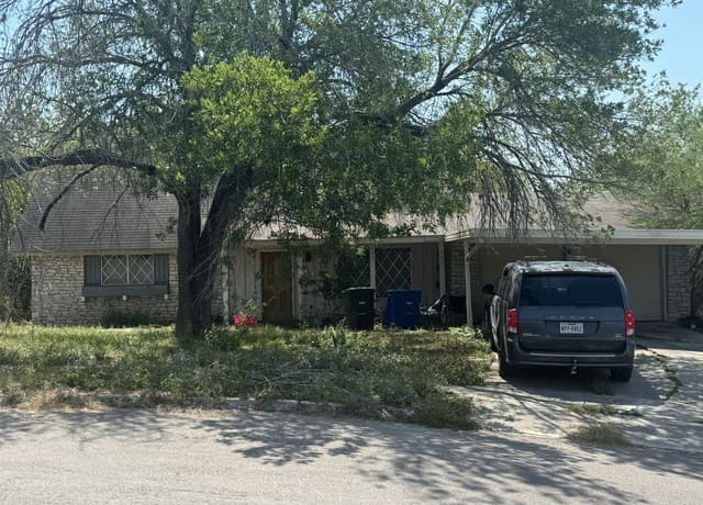206  Threadneedle, San Antonio, TX 78227 — photo 3