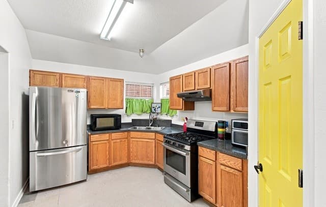 608  Whitman Ave, San Antonio, TX 78211 — photo 10