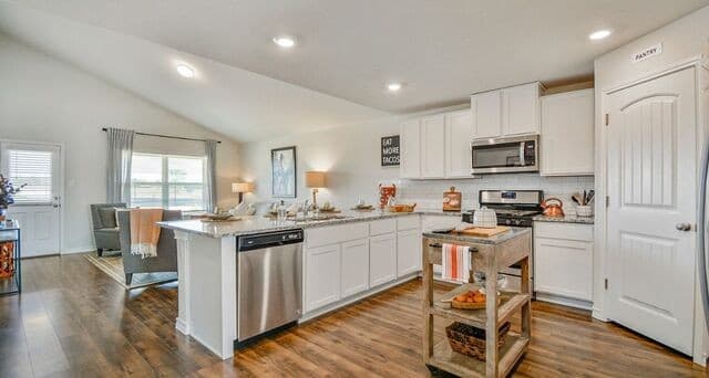 133  Double L Drive, Comfort, TX 78013 — photo 3