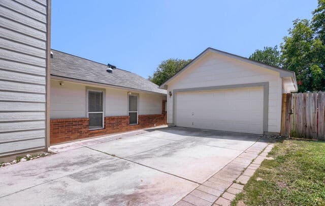 13103  Stoney Creek Dr, Universal City, TX 78148 — photo 4