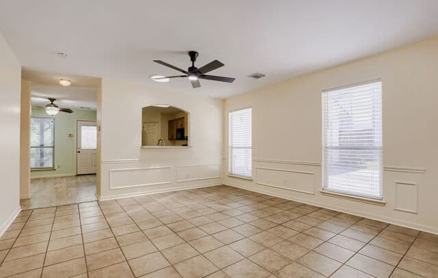 13103  Stoney Creek Dr, Universal City, TX 78148 — photo 9
