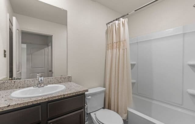 15415  Silver Tree Cv, Von Ormy, TX 78073 — photo 9