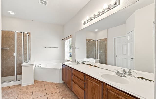 718  Desert Bluff, San Antonio, TX 78258 — photo 16