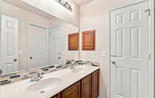 718  Desert Bluff, San Antonio, TX 78258 — photo 20