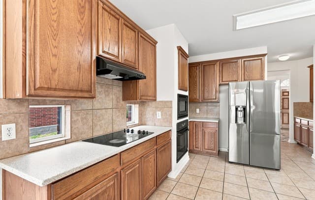 718  Desert Bluff, San Antonio, TX 78258 — photo 8