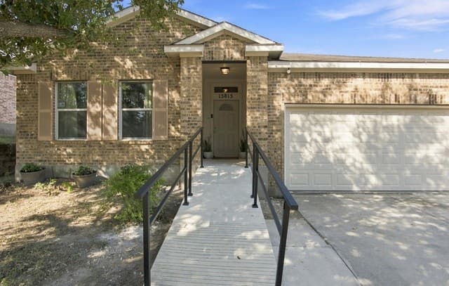 15815  Hastings Park, Selma, TX 78154 — photo 2