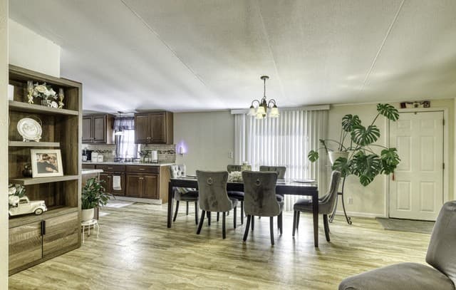 609  County Road 4647, Hondo, TX 78861 — photo 13