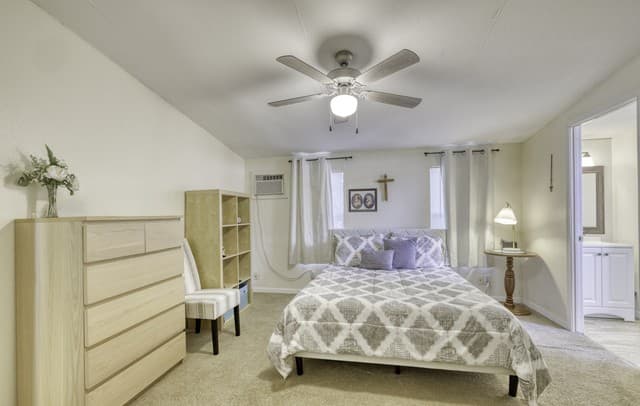 609  County Road 4647, Hondo, TX 78861 — photo 16