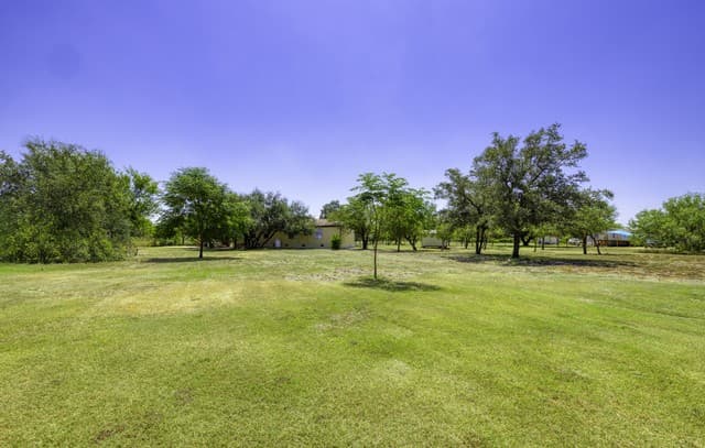 609  County Road 4647, Hondo, TX 78861 — photo 22
