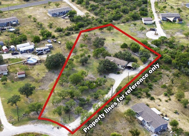 609  County Road 4647, Hondo, TX 78861 — photo 23