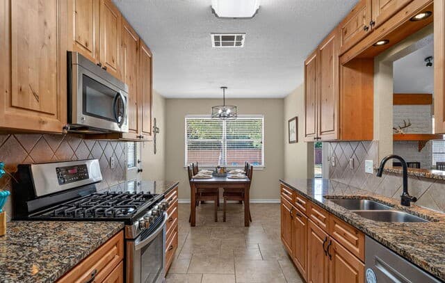 2839  Whisper Path St, San Antonio, TX 78230 — photo 12
