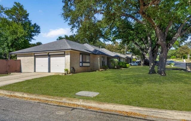 2839  Whisper Path St, San Antonio, TX 78230 — photo 3