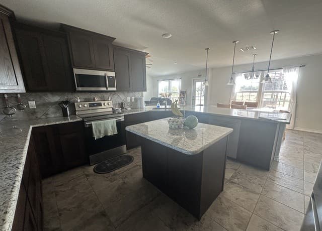 2171 & 2155  County Road 5710, Devine, TX 78016 — photo 16