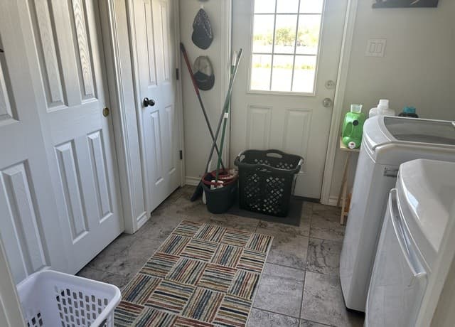 2171 & 2155  County Road 5710, Devine, TX 78016 — photo 17