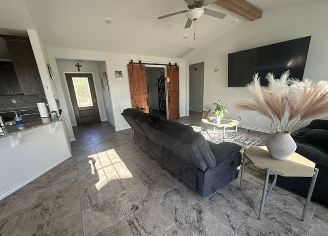 2171 & 2155  County Road 5710, Devine, TX 78016 — photo 23
