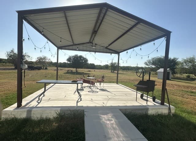 2171 & 2155  County Road 5710, Devine, TX 78016 — photo 5
