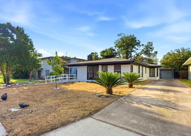 707  Chicago, San Antonio, TX 78210 — photo 2