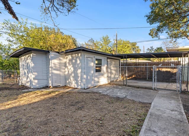 707  Chicago, San Antonio, TX 78210 — photo 25