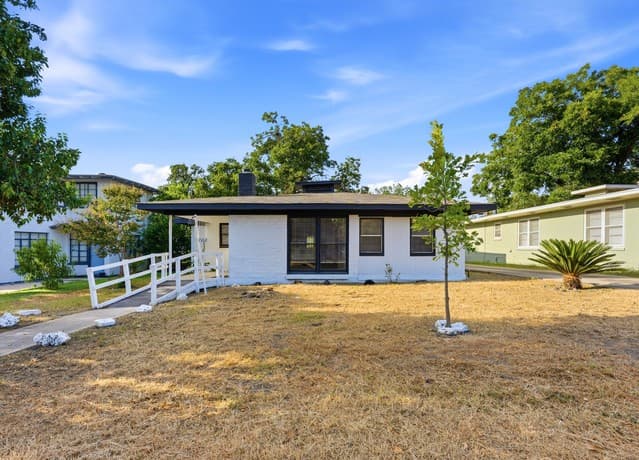 707  Chicago, San Antonio, TX 78210 — photo 4