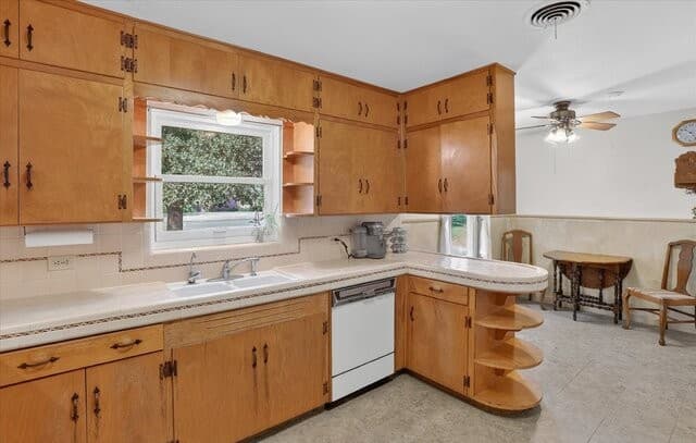 2611  Danbury St, San Antonio, TX 78217 — photo 17