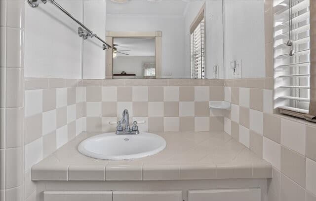 2611  Danbury St, San Antonio, TX 78217 — photo 23