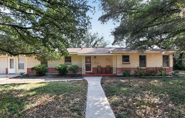 2611  Danbury St, San Antonio, TX 78217 — photo 3