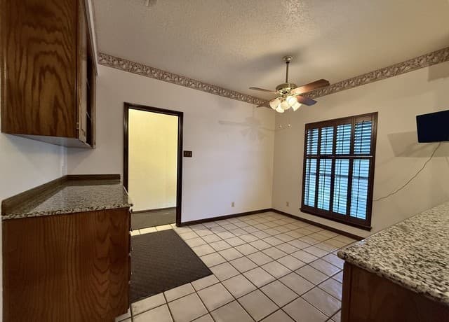 21210  Forest Waters Cir, Garden Ridge, TX 78266 — photo 6