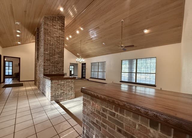 21210  Forest Waters Cir, Garden Ridge, TX 78266 — photo 9