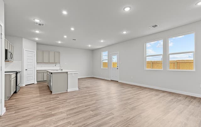 9978  Chavaneaux Lndg, San Antonio, TX 78221 — photo 4