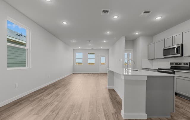 9971  Chavaneaux Lndg, San Antonio, TX 78221 — photo 5