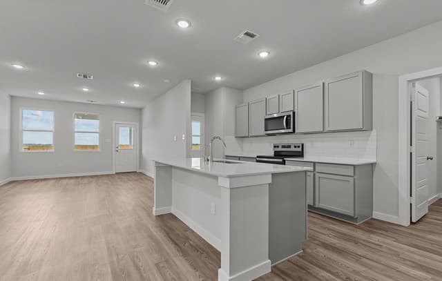 9971  Chavaneaux Lndg, San Antonio, TX 78221 — photo 6