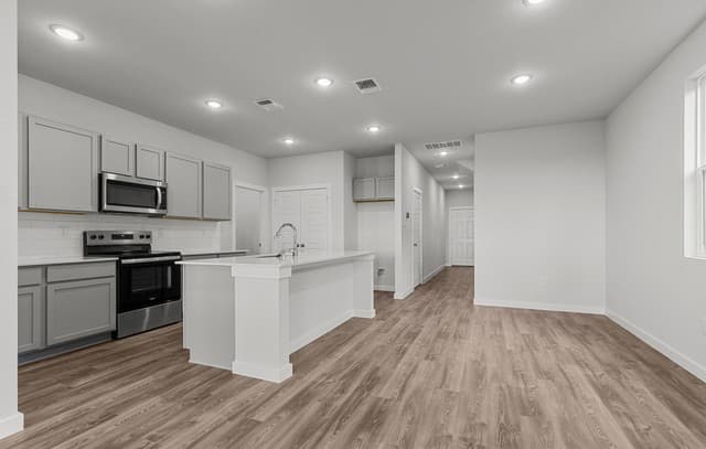 9971  Chavaneaux Lndg, San Antonio, TX 78221 — photo 7