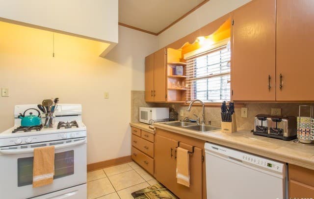 1633 W Kings Hwy, San Antonio, TX 78201 — photo 10