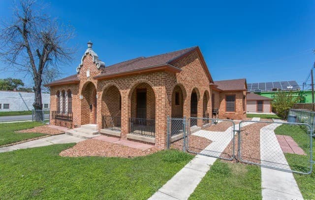 1633 W Kings Hwy, San Antonio, TX 78201 — photo 2