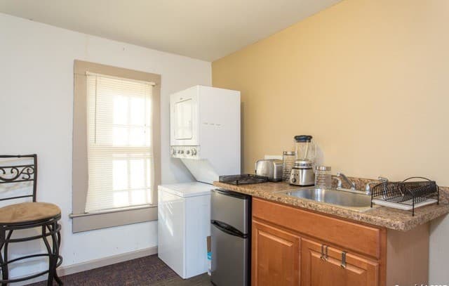 1633 W Kings Hwy, San Antonio, TX 78201 — photo 21