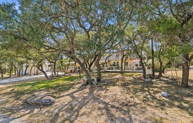 362  Black Oak Dr, Canyon Lake, TX 78133 — photo 2