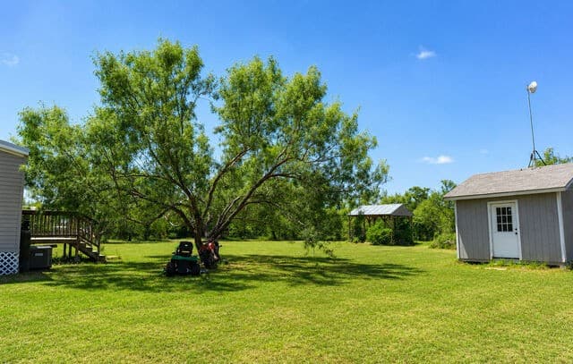 1685  County Road 5715, Natalia, TX 78059 — photo 21