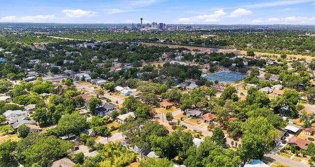1000  Kayton Ave, San Antonio, TX 78210 — photo 10
