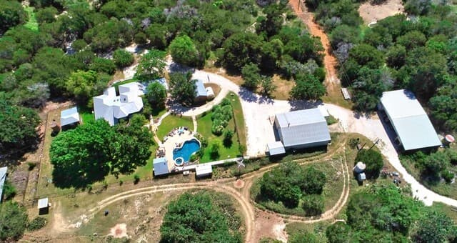 4065 N Cypress Creek Road
