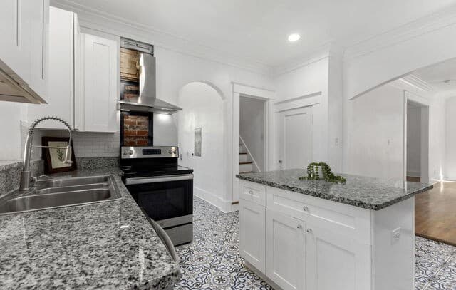 1127 W Woodlawn Ave, San Antonio, TX 78201 — photo 9