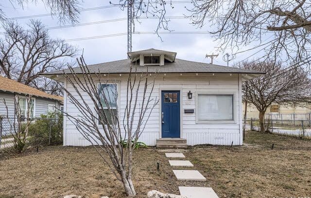 102  Aganier Ave