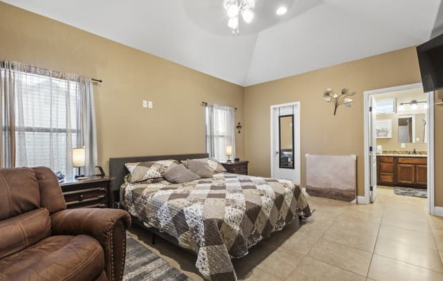 985  Boyd, Poteet, TX 78065 — photo 12