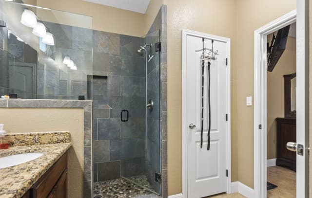 985  Boyd, Poteet, TX 78065 — photo 14