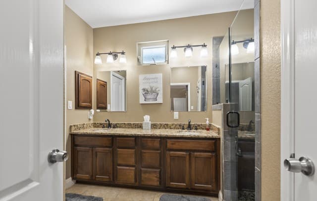 985  Boyd, Poteet, TX 78065 — photo 15