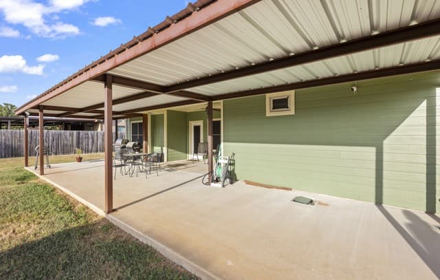 985  Boyd, Poteet, TX 78065 — photo 19
