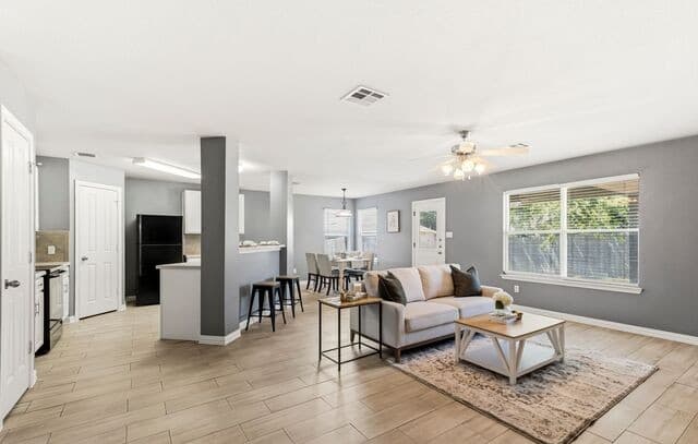 229  Hereford St, Cibolo, TX 78108 — photo 5