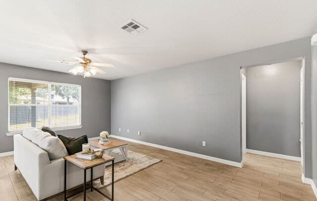 229  Hereford St, Cibolo, TX 78108 — photo 6