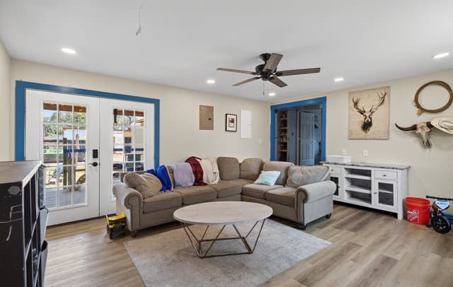 1235  Gayle, Poteet, TX 78065 — photo 20